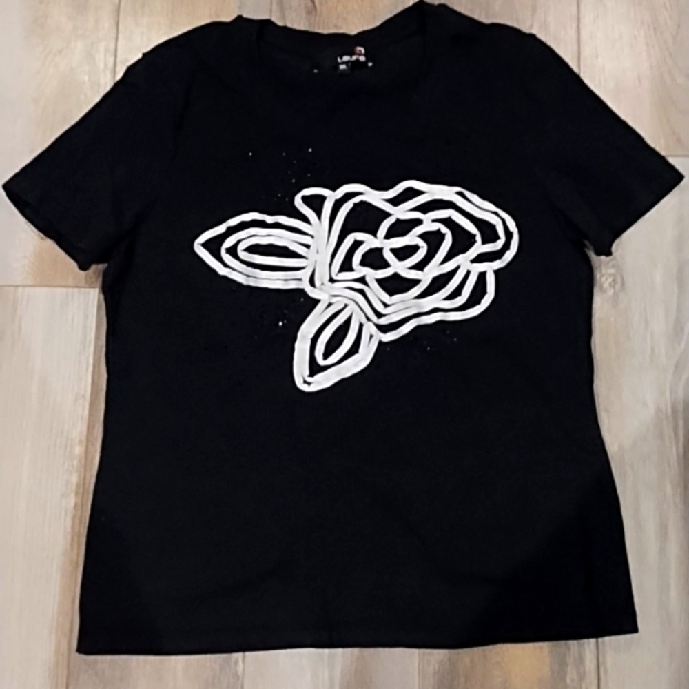 Woman's tshirt